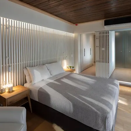 中庭酒店 Platanias (Skiathos)