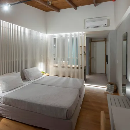 中庭酒店 Platanias (Skiathos)