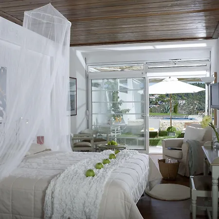 Atrium Hotel 4*