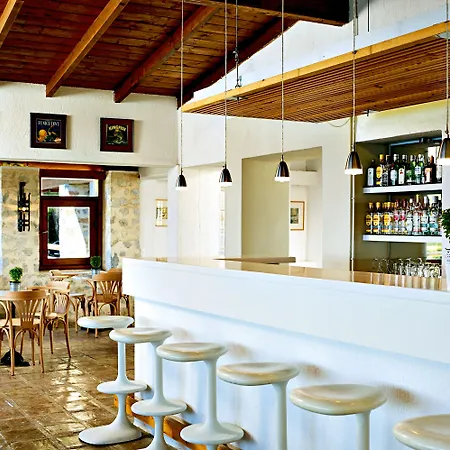 中庭酒店 Platanias (Skiathos)