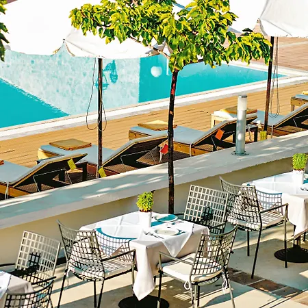 中庭酒店 4* Platanias (Skiathos)