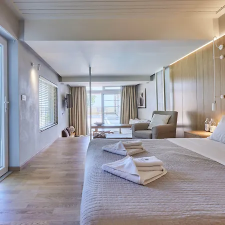 中庭酒店 4* Platanias (Skiathos)