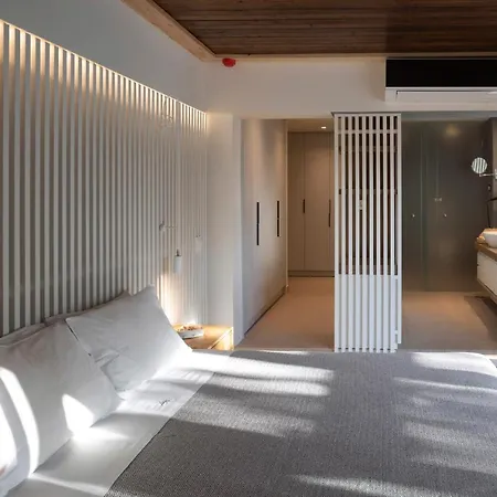 Atrium Hotel