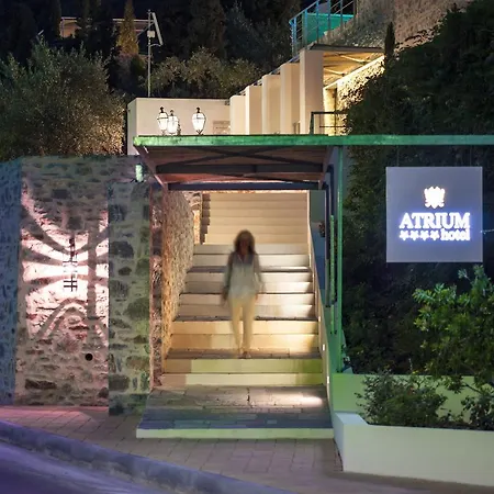 Atrium 4*